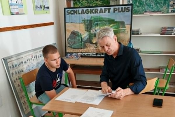 kombajnisticky-kurz-48A84718F-ADDB-4EC7-BA3D-D85E27714C52.jpg