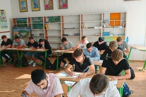 kombajnisticky-kurz-84E19EDF7-0CA8-FF6D-D31A-EF2747C79DC3.jpg